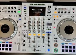 DJ (13a0c)