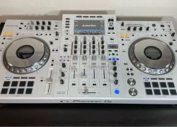 DJ (13a0ca)